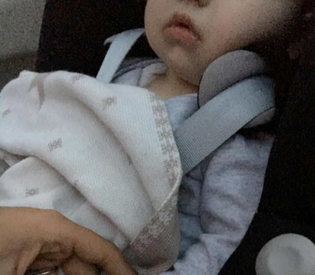 Sara Carbonero con su hijo Lucas