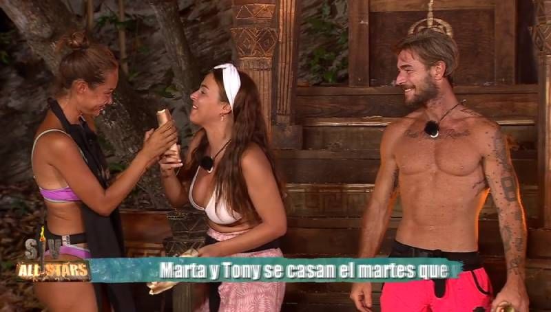 Adara, muy emocionada tras ser la invitada más importante a la boda de Marta y Tony Spina