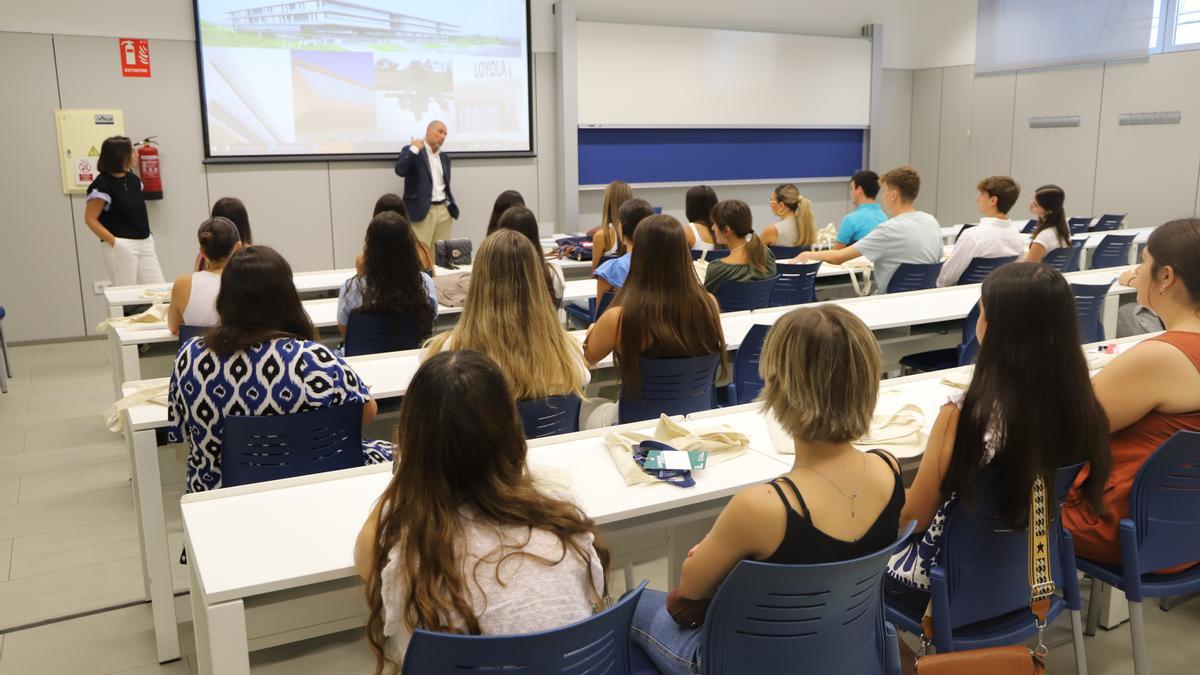 Inicio de curso en la Universidad Loyola.