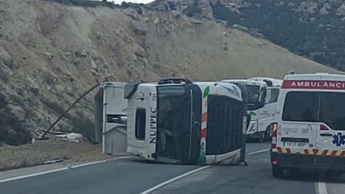 Accidente del camión volcado en Forcall