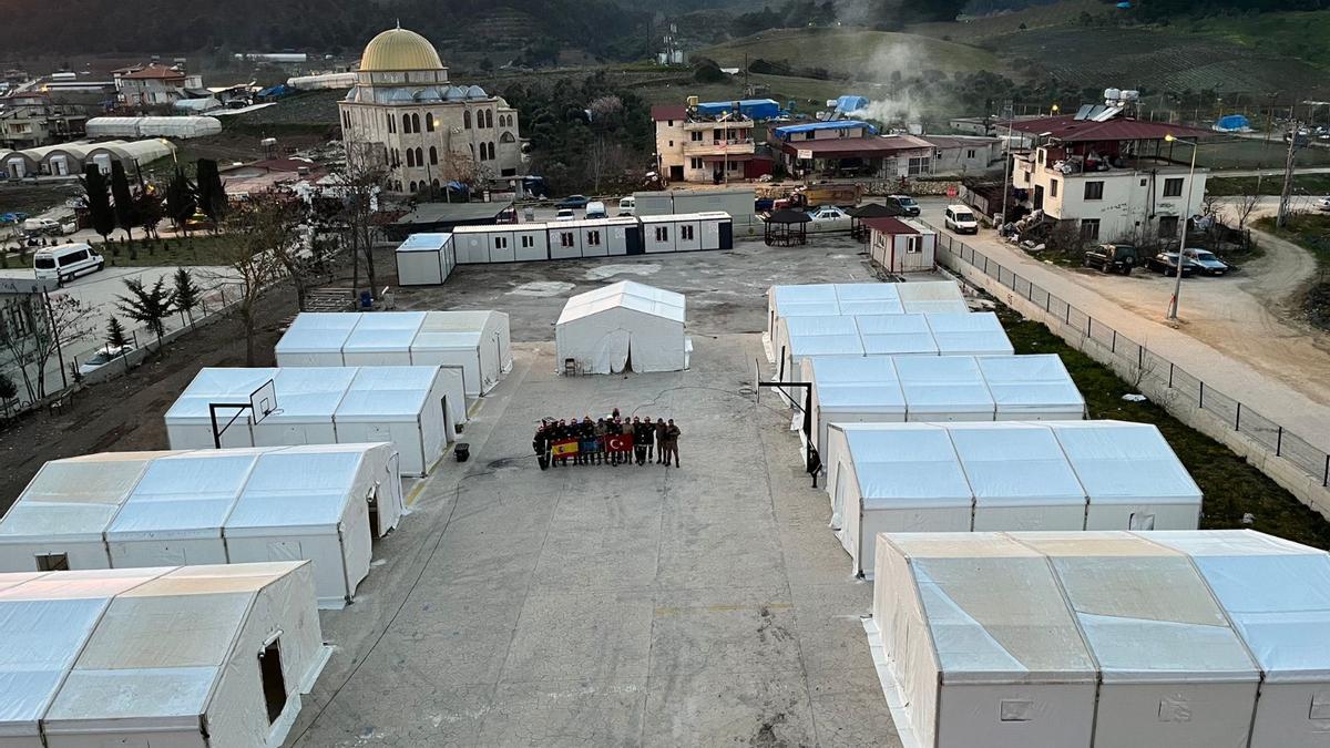 Els deu mòduls procedents de València ja instal·lats a Yayladağı, Turquia.