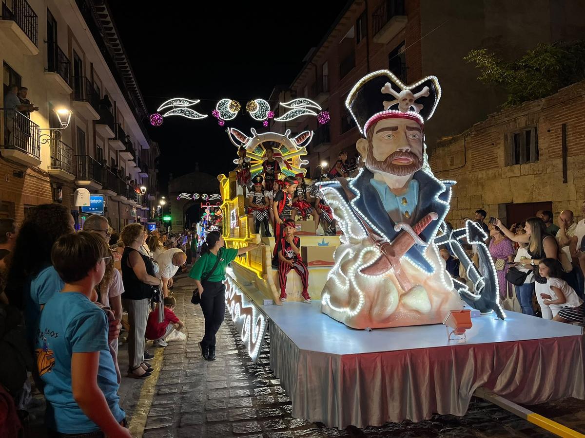 Desfile de carrozas en Toro