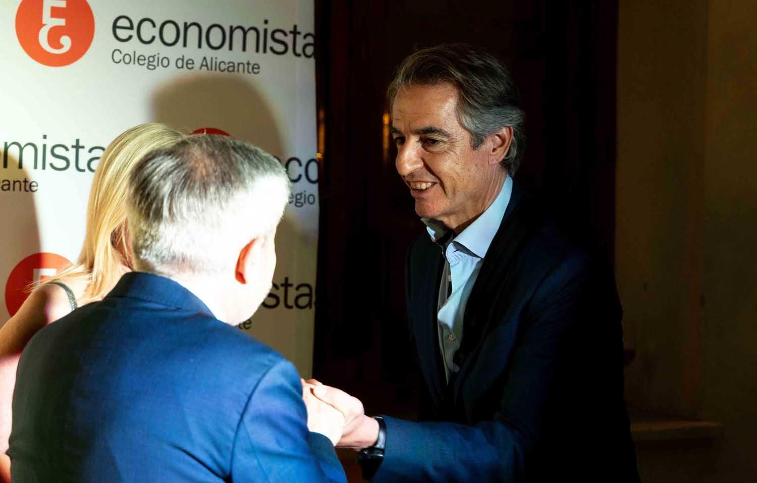 Los Economistas de Alicante celebran su cena anual en honor a su patrón