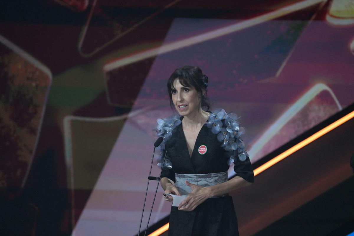La directora Eva Libertad recoge el Goya a Mejor Dirección Novel por 'Sorda' en la 40º edición de los Premios Goya, en el Auditori del Centre de Convencions Internacionals, a 28 de febrero de 2026, en Barcelona, Cataluña (España). Los galardones son otorgados de manera anual por la Academia de las Artes y las Ciencias Cinematográficas de España (AACCE) con el objetivo de premiar a los mejores profesionales en cada una de las distintas especialidades tanto técnicas como creativas del cine español. 28 FEBRERO 2026 David Zorrakino / Europa Press 01/03/2026. Eva Libertad;David Zorrakino;