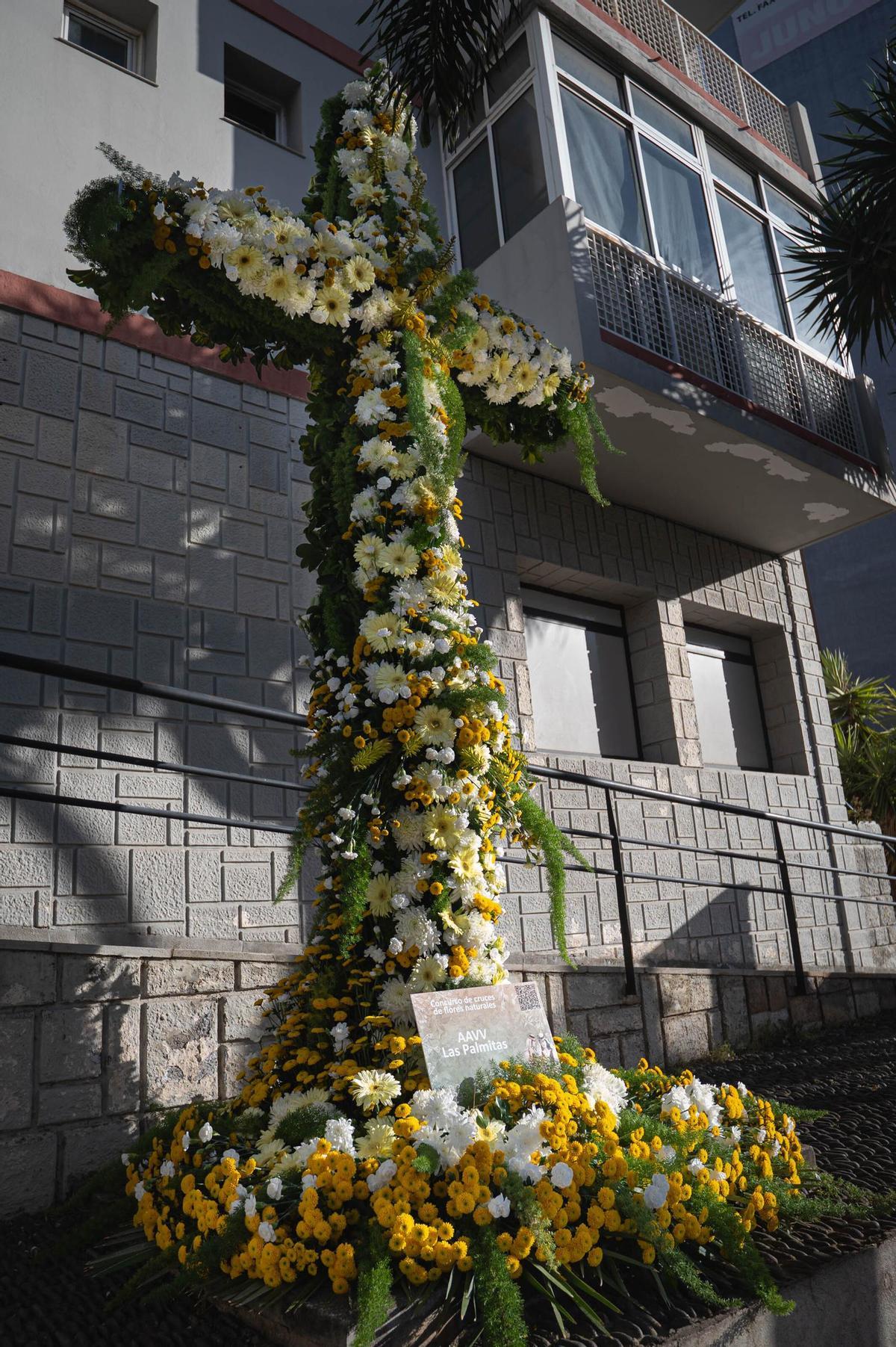 La cruz ganadora, en la avenida Islas Canarias.