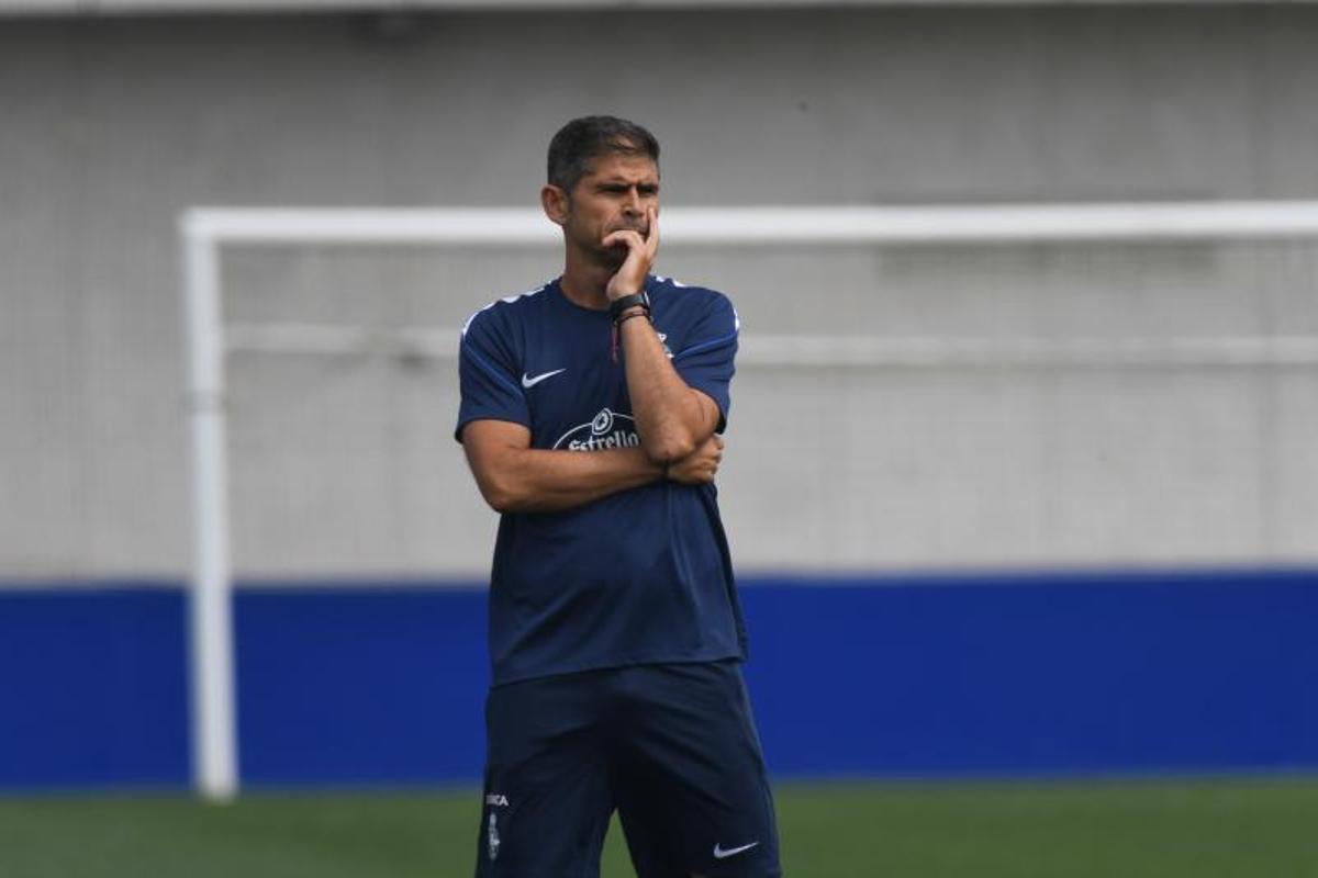 El Deportivo regresa al trabajo en Abegondo: primeras imágenes sobre el césped con los nuevos fichajes