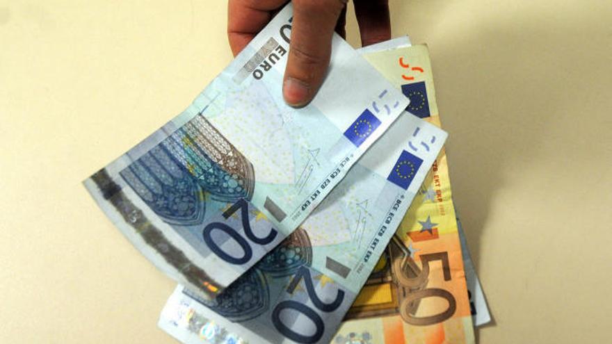 Comerciantes detectan la circulación de billetes falsos de cincuenta y veinte euros