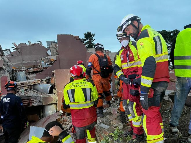 Fotogalería | Los bomberos de la Diputación de Badajoz prestan ayuda en Venezuela