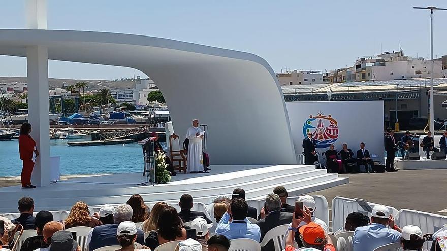 "La dignidad humana no tiene pasaporte ni pierde valor al cruzar las fronteras": el mensaje del papa León XIV en Arguineguín