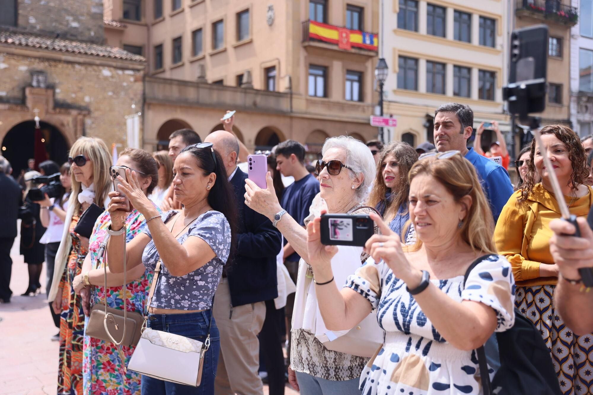 Así fue la misa del Corpus Christi en la catedral de Oviedo.