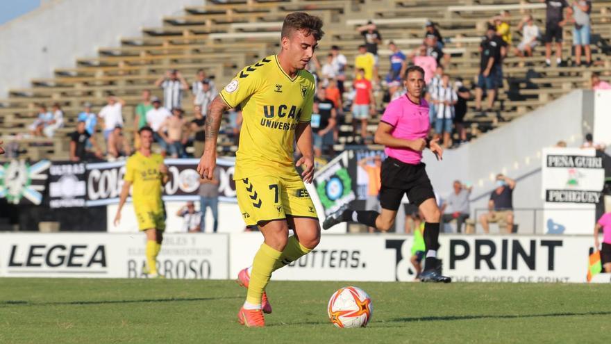 Alberto Fernández, en el encuentro ante la Balona