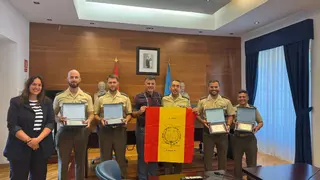 El Ayuntamiento de Cangas del Narcea elogia el esfuerzo militar con este acto