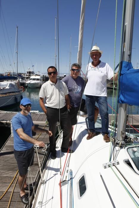 Tripulación del velero 'Mambo', que participará en la regata 'El Gaitero'