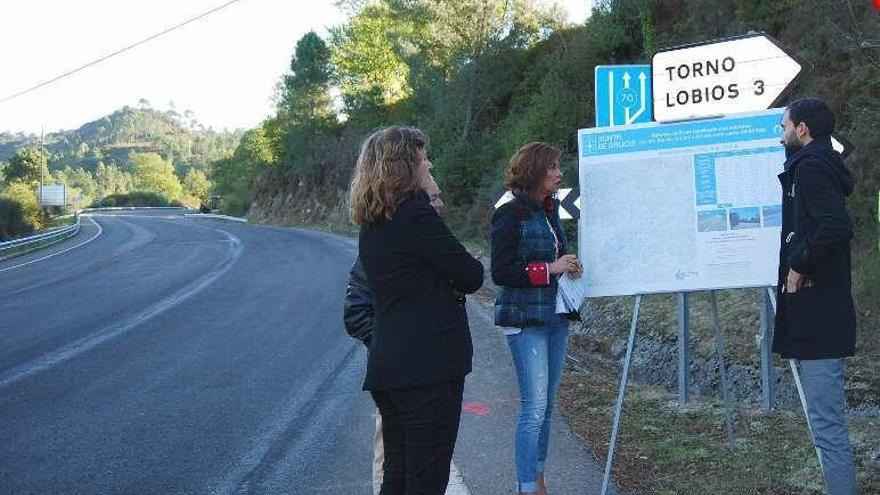 Díaz Mouteira y López Míguez, supervisando las obras. // FdV