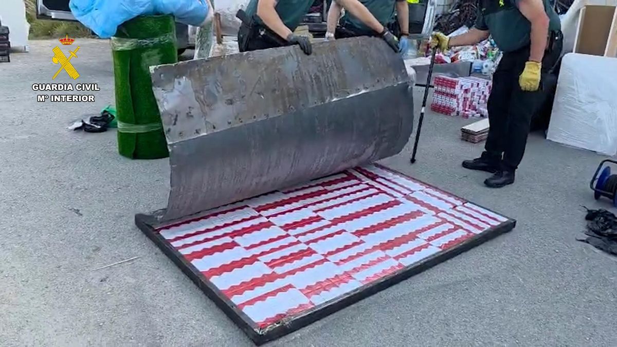 Intervienen 2.000 cajas de tabaco ilegal ocultas en dos puertas acorazadas en Alicante