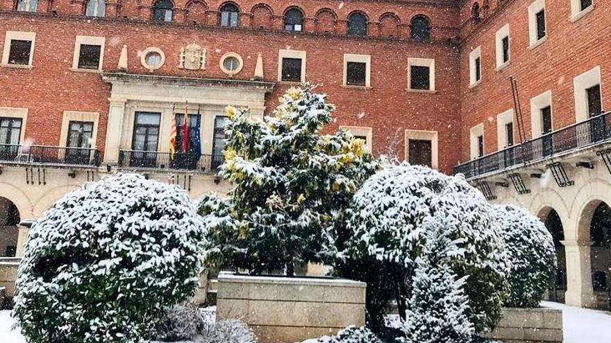 La nieve obliga a suspender las clases en trece centros escolares de Teruel