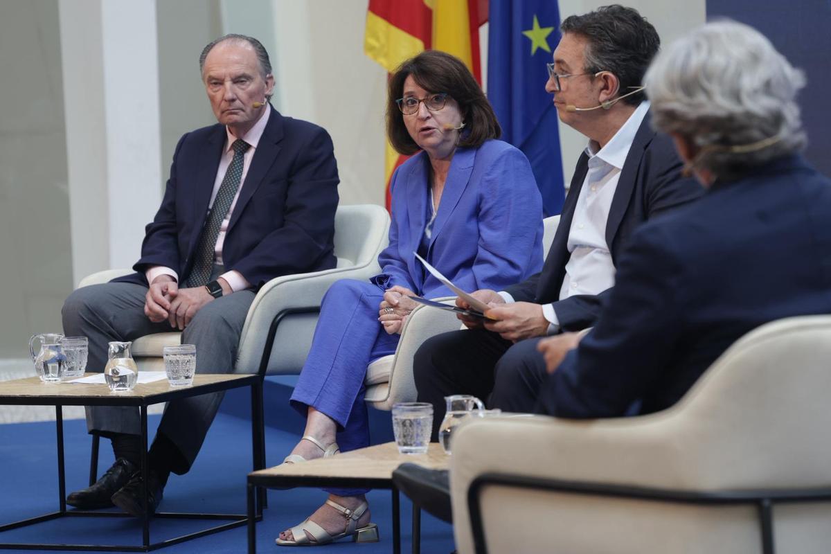 José Vicente Morata y Vicente Fernández, esta mañana en la jornada sobre defensa