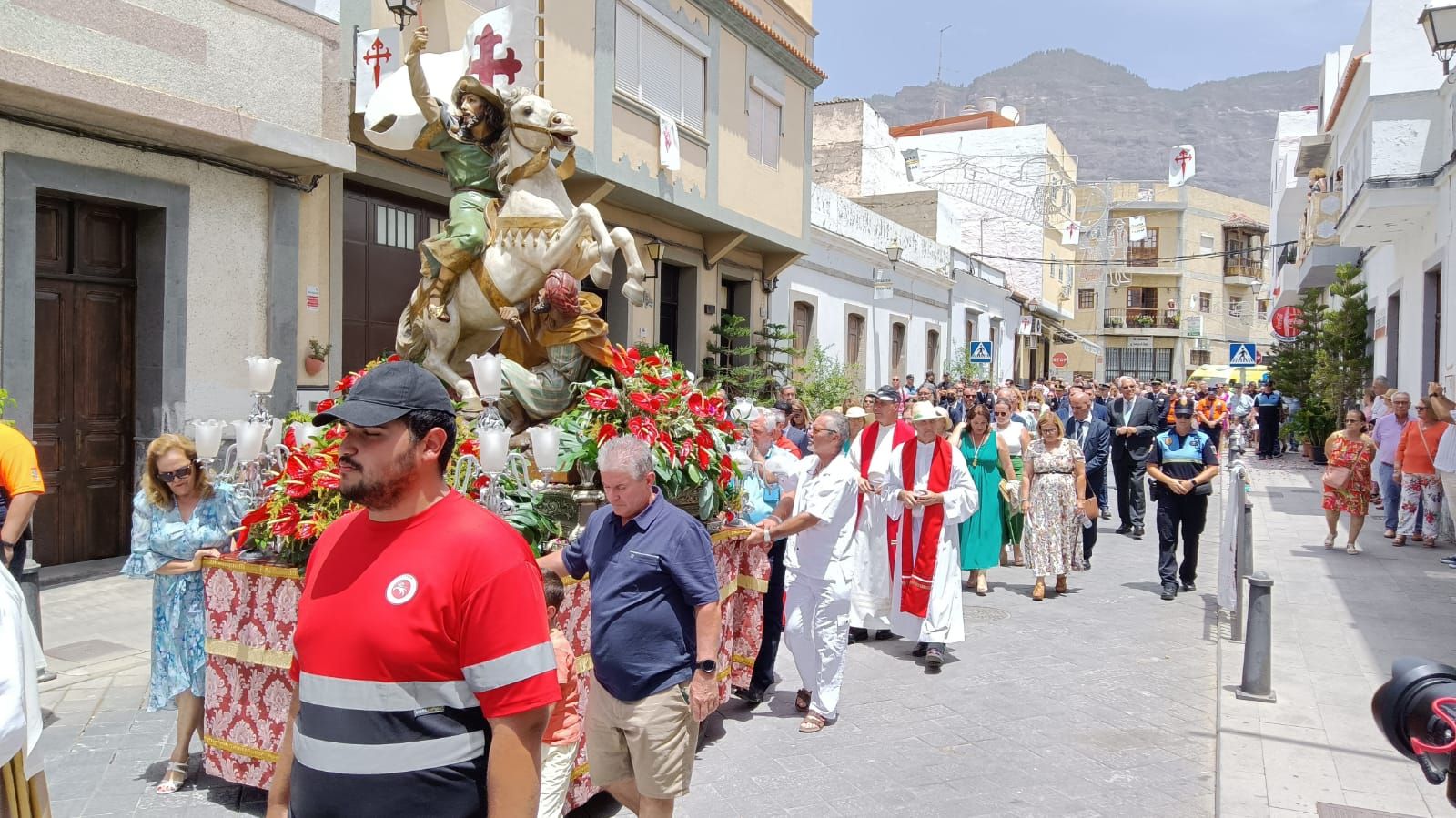 Misa y procesión de Santiago Apóstol en Tunte