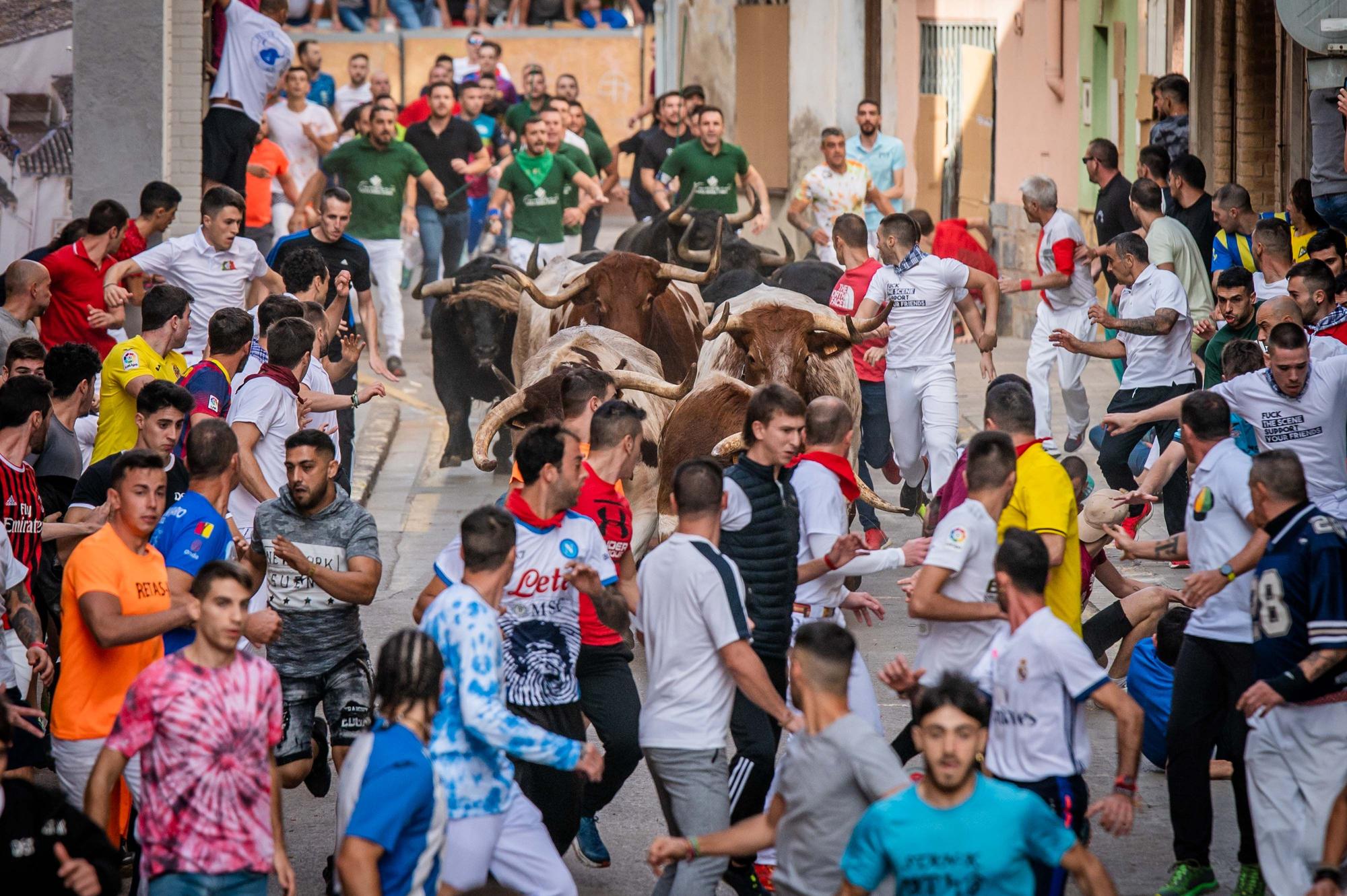 Las mejores imágenes del primer encierro de la Fira d'Onda