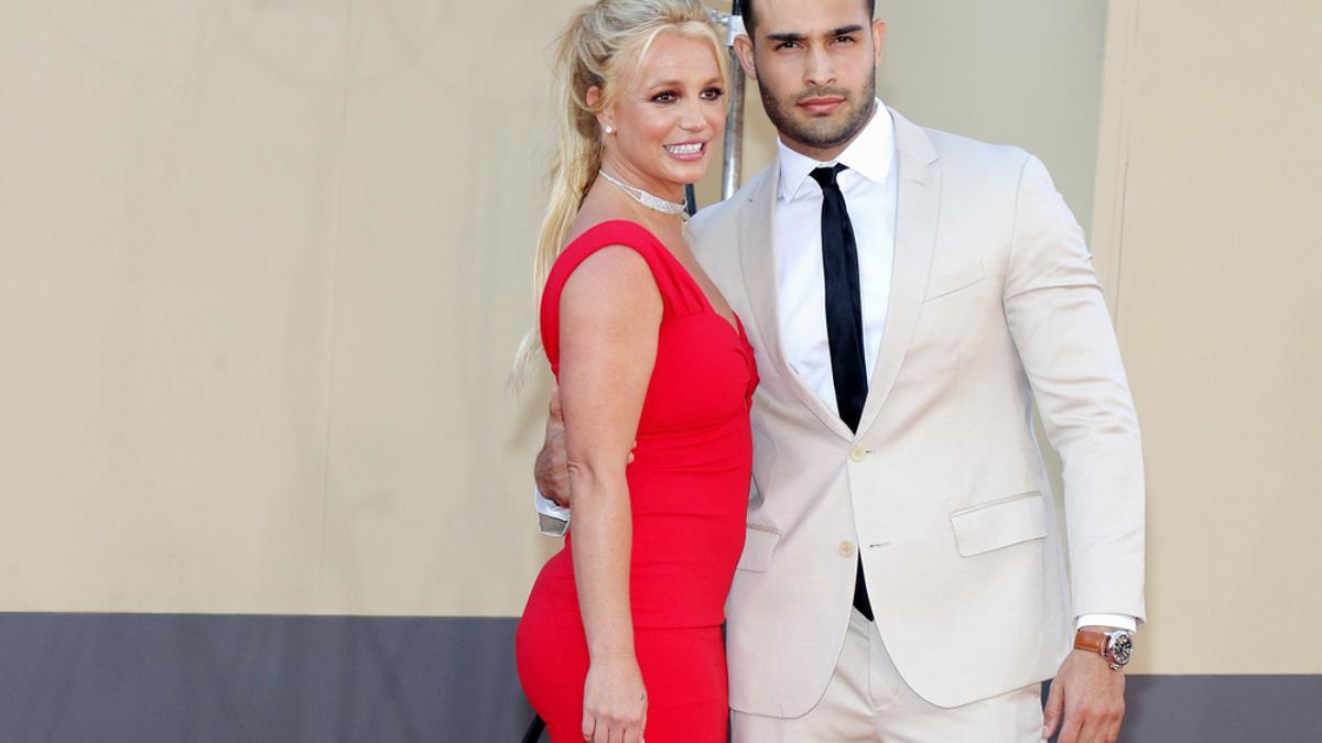 Britney Spears y Sam Asghari en Los Ángeles durante el estreno de &quot;Érase una vez en Hollywood&quot;