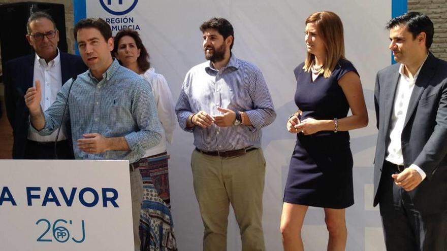 Teodoro García, con los vicesecretarios y candidatos del PP.