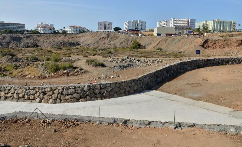 27/06/2018 PLAYA DEL INGLÉS, SAN BARTOLOMÉ DE TIRAJANA. Estado actual en que se encuentran los terrenos de El Veril, en los que se construirá el parque de atracciones Siam Park. SANTI BLANCO  | 27/06/2018 | Fotógrafo: Santi Blanco