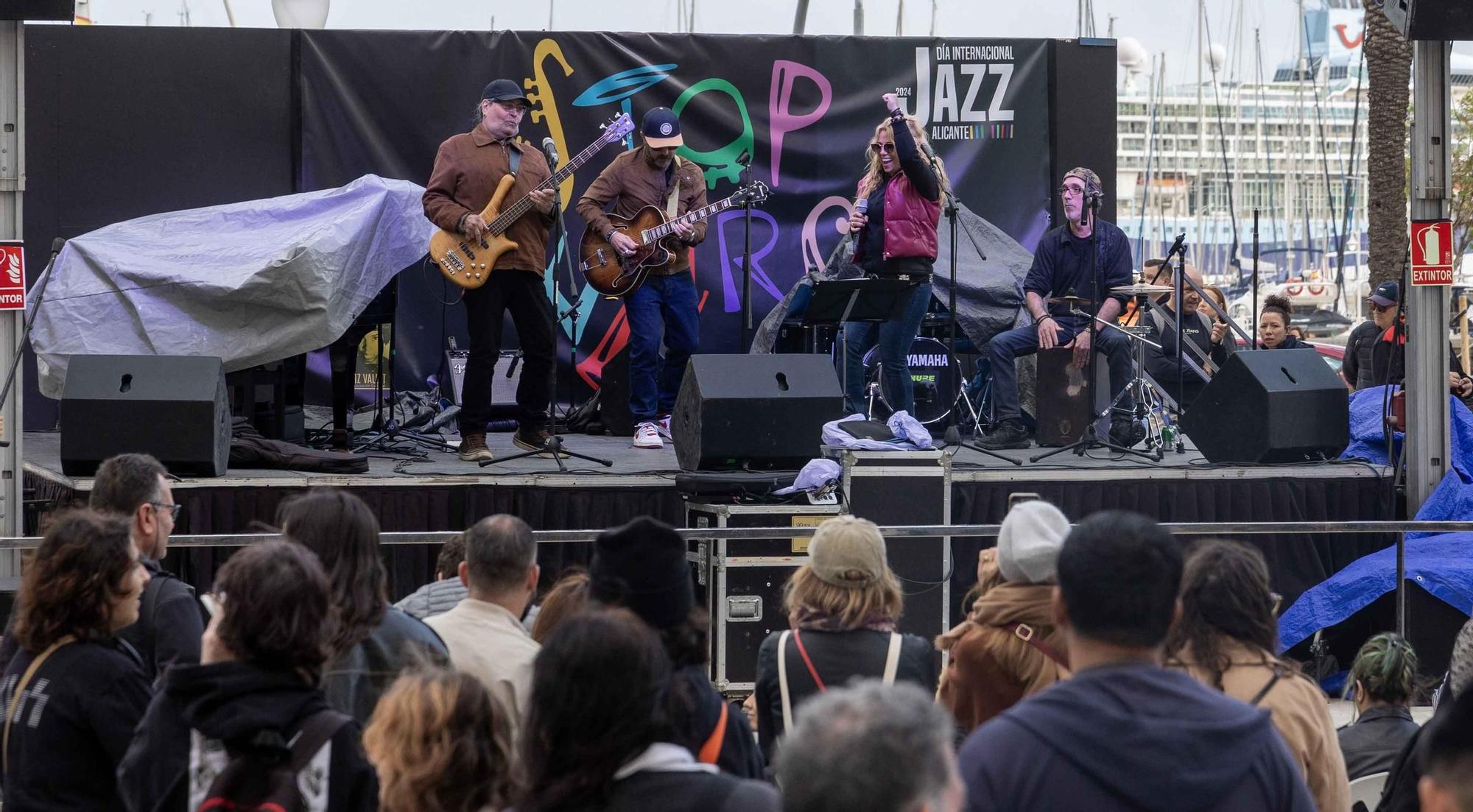 Alicante disfruta en la calle de los conciertos del Dia Internacional del Jazz