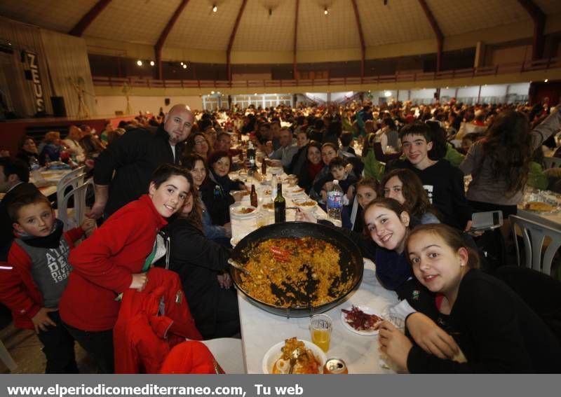 GALERÍA DE FOTOS -- Multitudinario Sopar de Colles