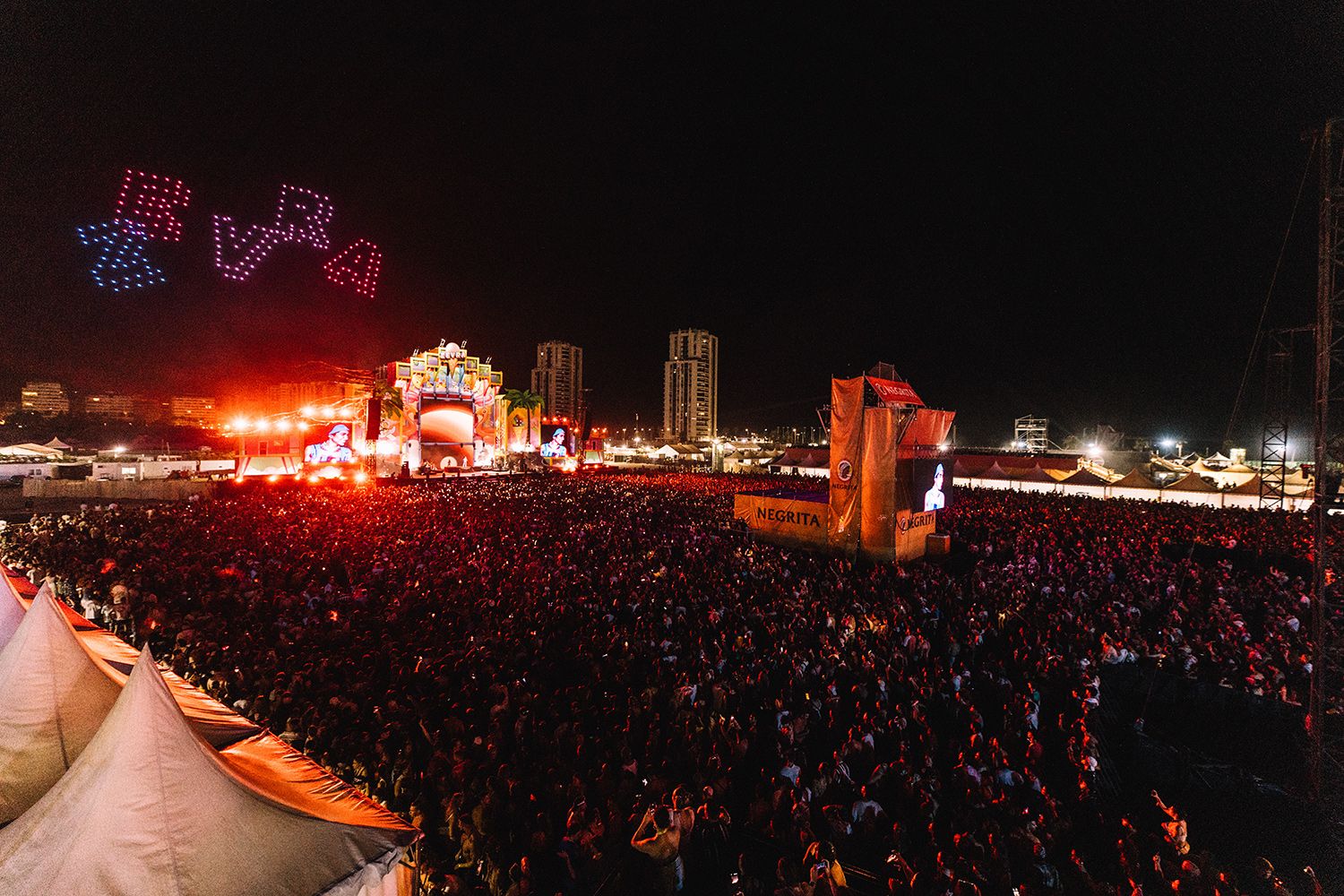 El Zebra Festival volverá a llenar la playa de Cullera de música, luz y color en los próximos días.