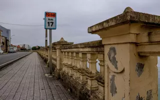 Ravella urge la puesta a punto de la balaustrada de Carril
