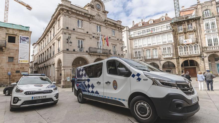 Policías y bomberos de Ourense prevén cobrar la tercera nómina parcial y llevan “meses” sin extras