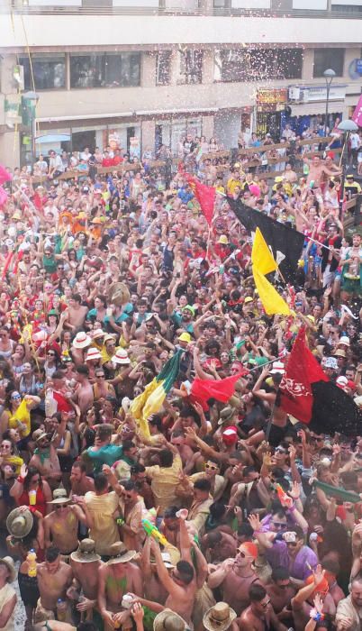 "Xupinasso" y primeros encierros en las fiestas de la Vall