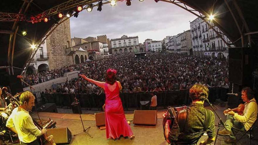 Womad de Cáceres cierra una &quot;exitosa&quot; edición sin incidentes y con 41.200 kilos de basura