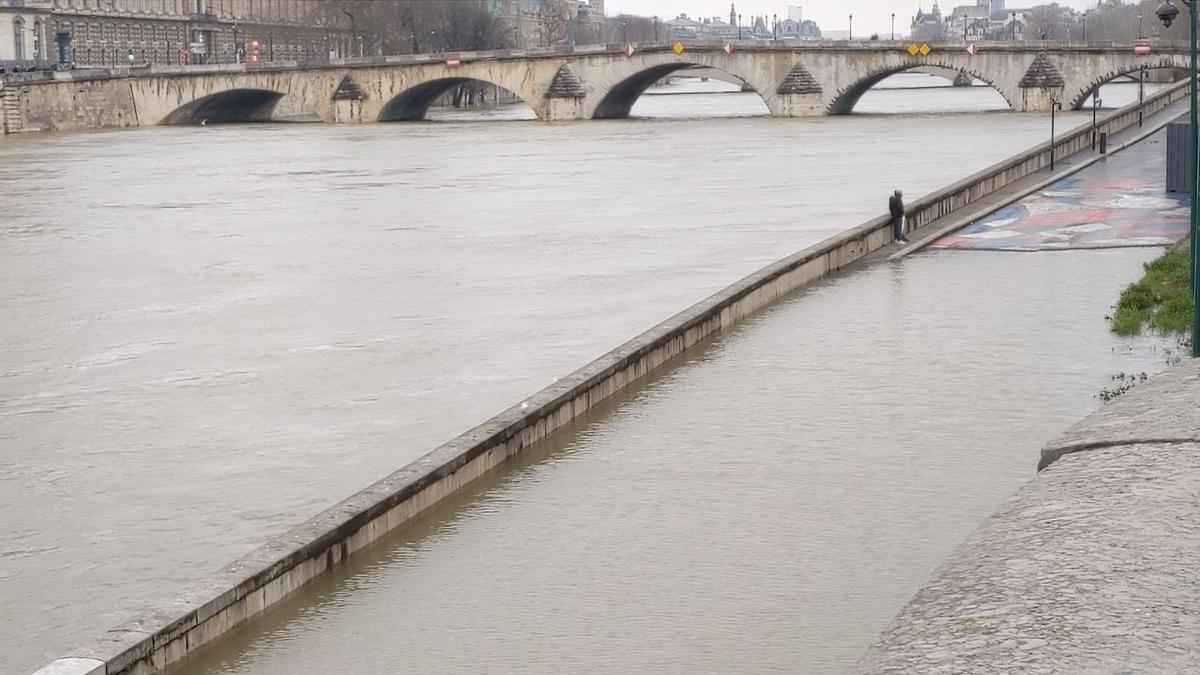 Parque fluvial del Sena inundado