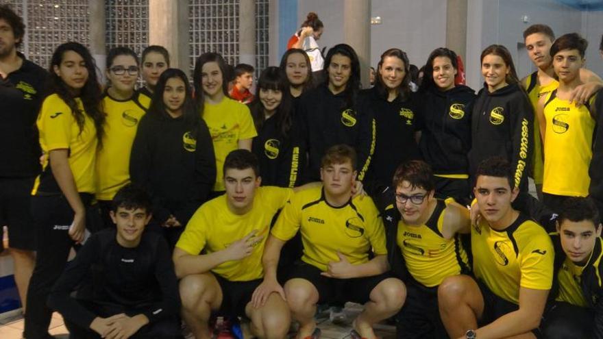 El equipo del Dragones Caja Rural que compitió en el Campeonato de Castilla y León