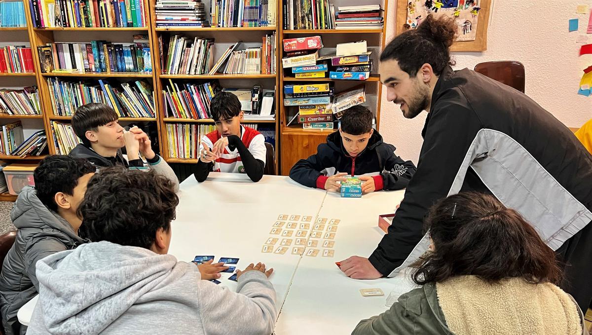 La pandèmia agreuja l’absentisme escolar a Sant Roc: «Hi ha alumnes que han estats dos anys sense anar a classe» La pandèmia agreuja l’absentisme escolar a Sant Roc: «Hi ha alumnes que han estats dos anys sense anar a classe»