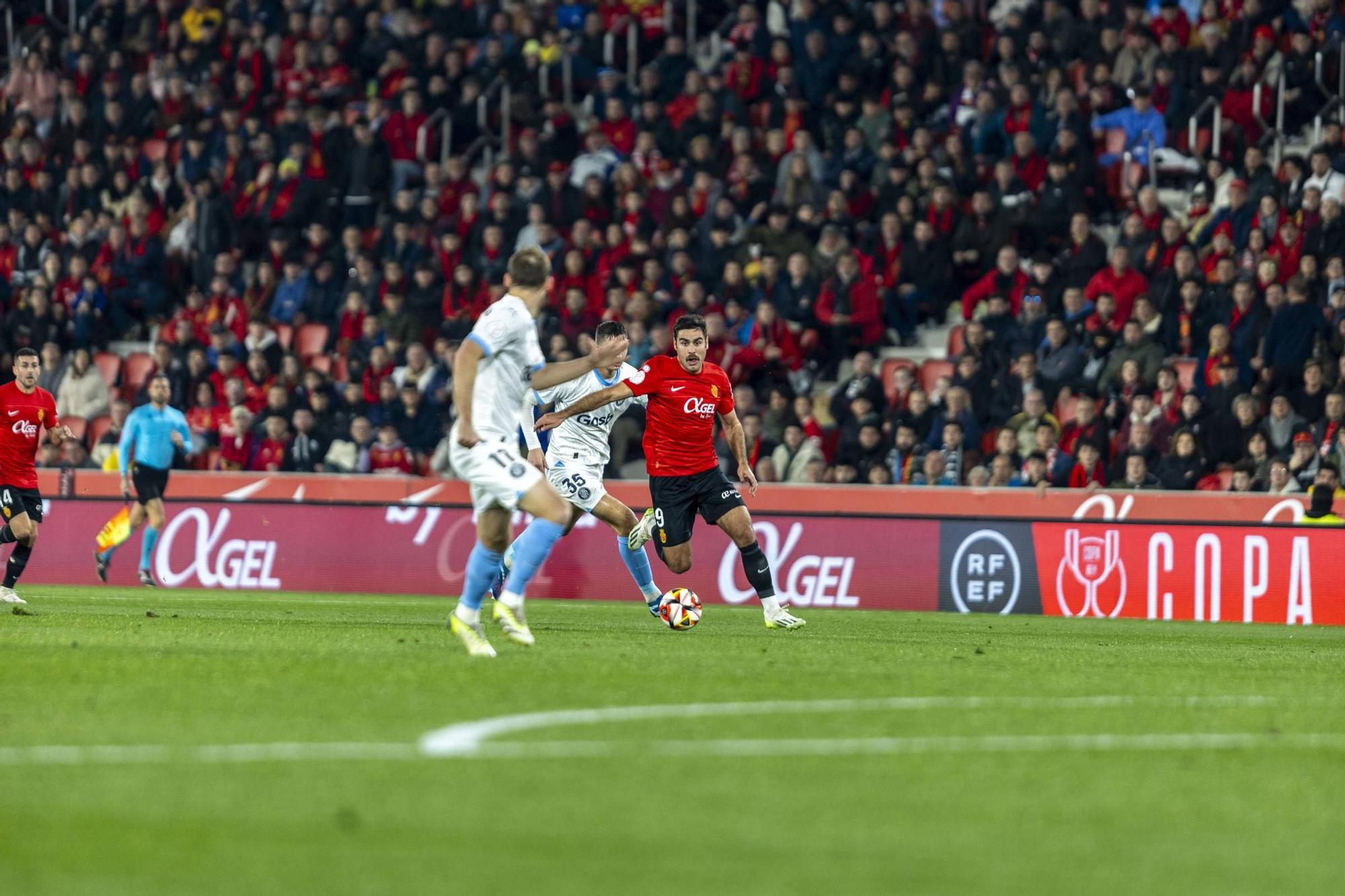 RCD Mallorca-Girona: Las mejores fotos de la victoria (3-1) del Mallorca en la eliminatoria de Copa del Rey