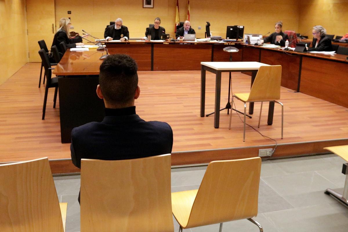 L'acusat en un moment del judici celebrat el desembre de l'any passat a l'Audiència de Girona.