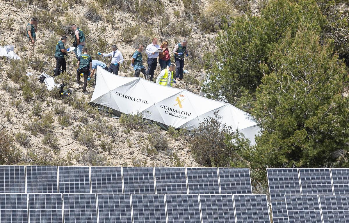 La Guardia Civil investiga la aparición de dos cuerpos en Xixona