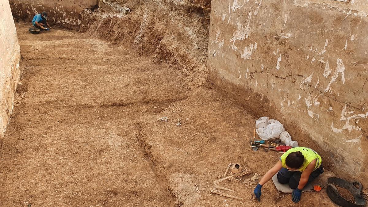 Los arqueólogos hallan restos óseos de la Guerra Civil en Son Coletes