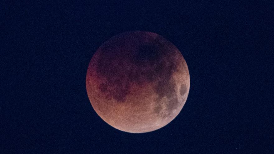 Así se ha visto el eclipse lunar desde Andratx