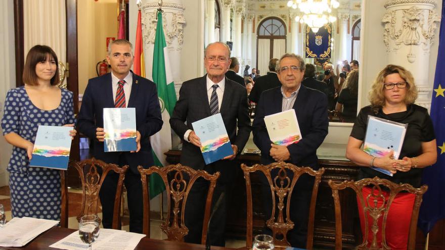 De izquierda a derecha, Sarabia, Andrade, De la Torre, Narváez y Magdalena Martín.