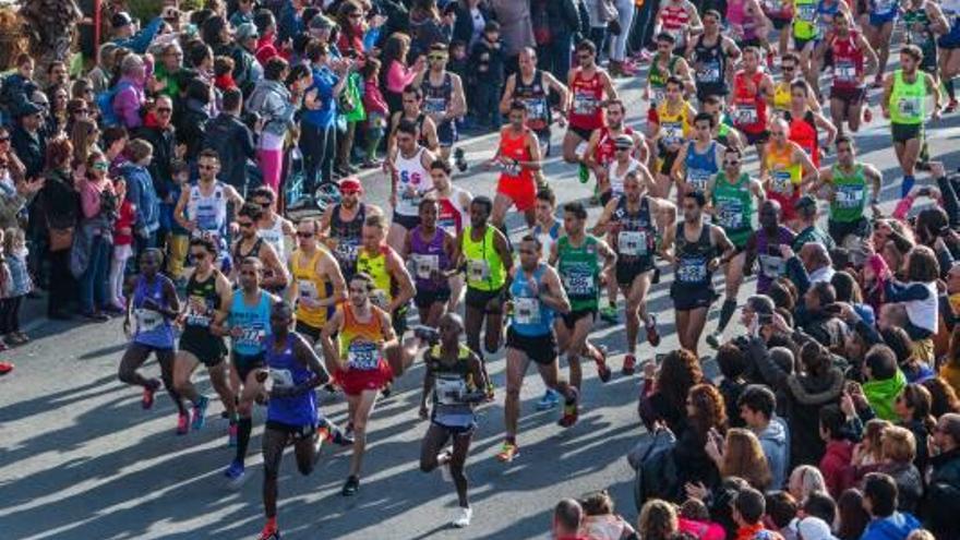 Ampollas, uñas encarnadas y hematomas son los principales problemas en los pies de los corredores de carreras largas.