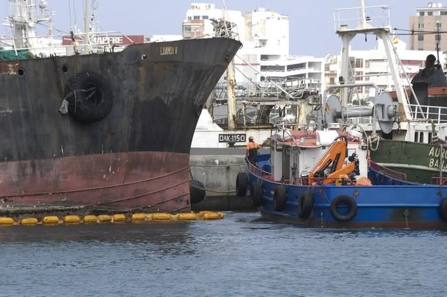 BARCO EN RIESGO DE HUNDIMIENTO