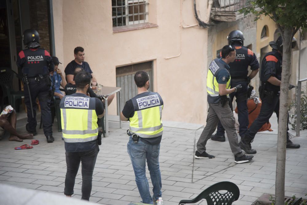 Batuda policial a Manresa