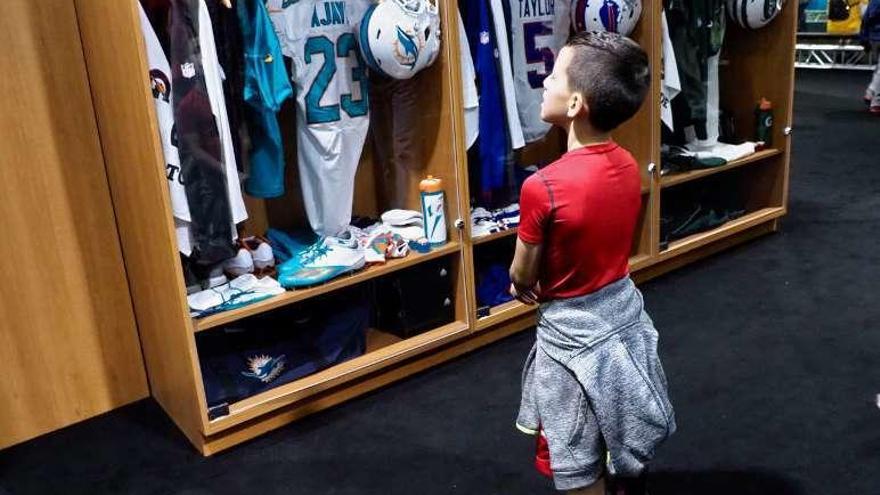 Un joven aficionado, en el NRG Stadium de Houston. // J.G.Mablango