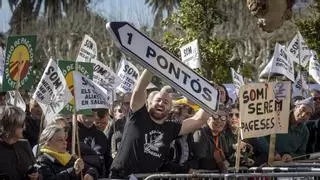 Los agricultores llevan su clamor al Parlament: "Así no podemos seguir"