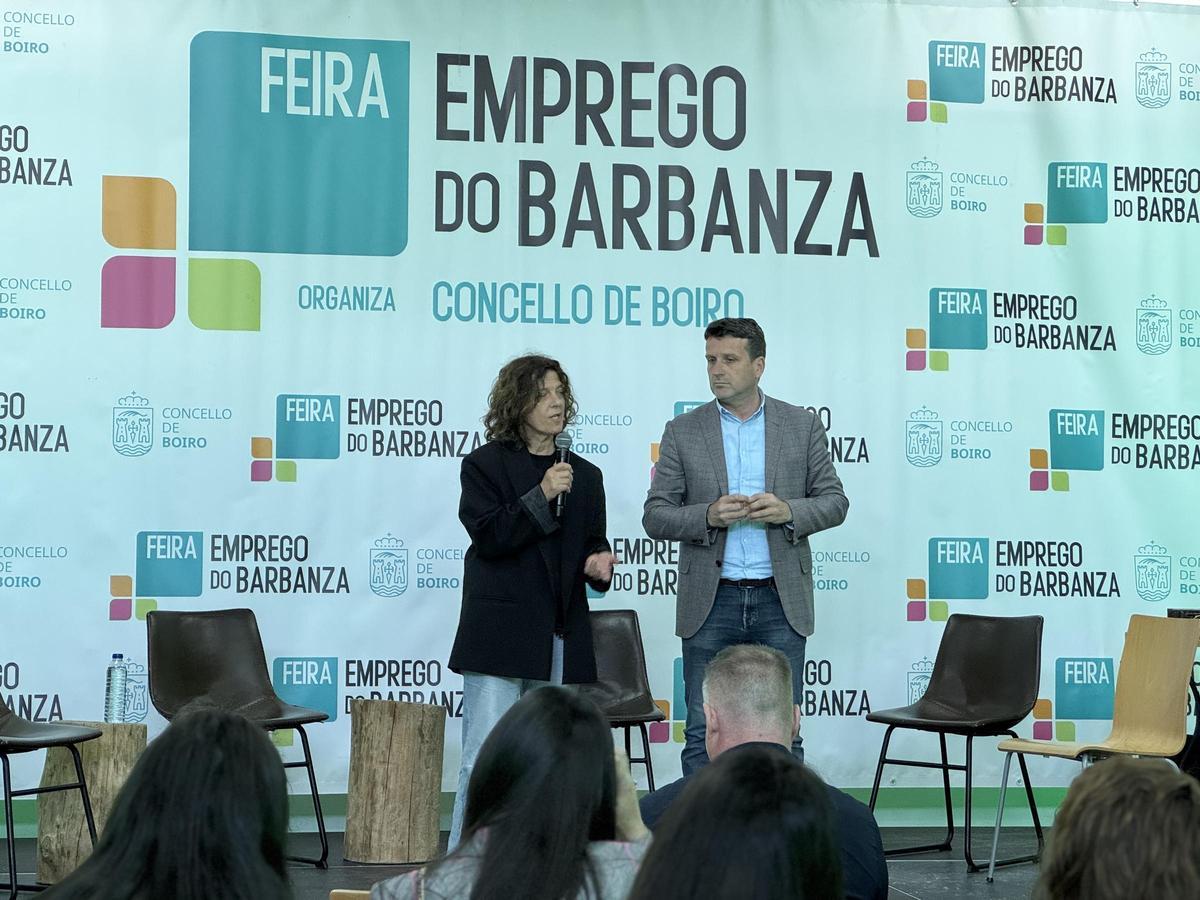 Rosa Ana García y José Ramón Romero, en la clausura de la III Feira de Emprego do Barbanza.