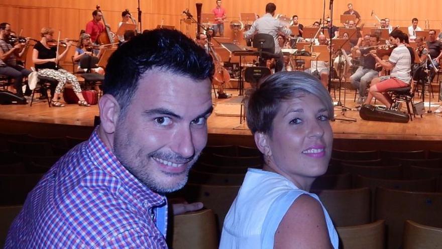 Carlos Piñana y Noelia Arroyo, ayer en el Auditorio.