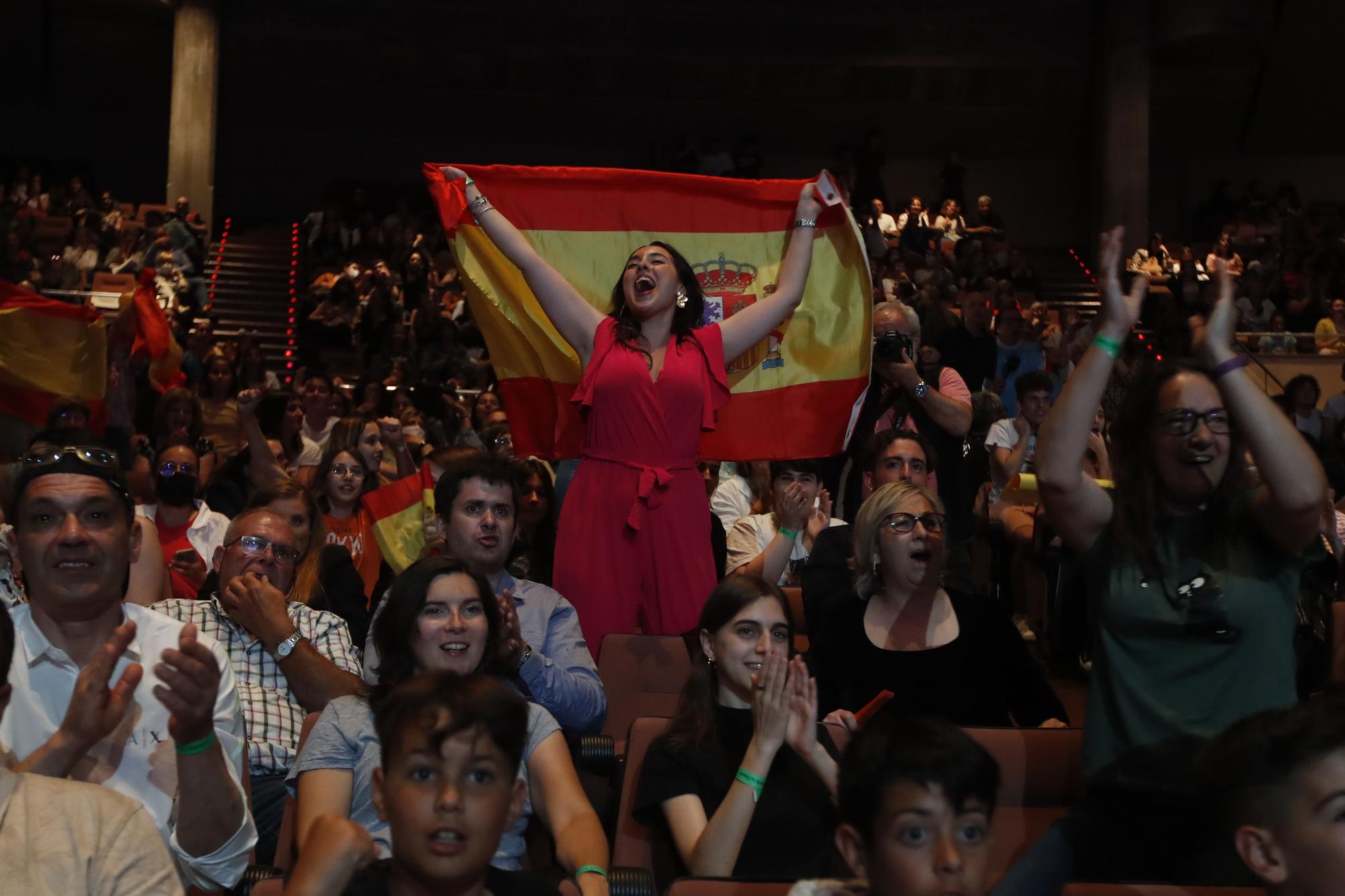 Eufòria a Olesa després de conèixer la tercera posició de Chanel Terrero a Eurovisió